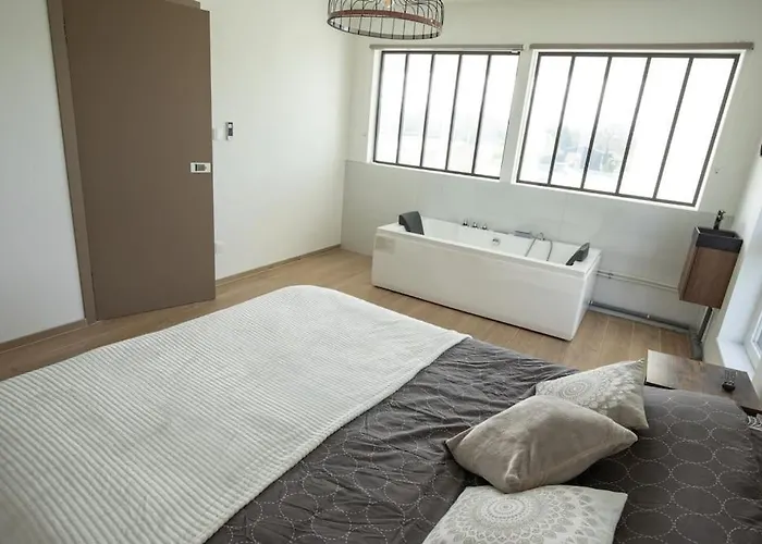 8 Pers, Jacuzzi & Sauna 别墅 Andolsheim